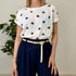 T-shirt in fantasia con cuori