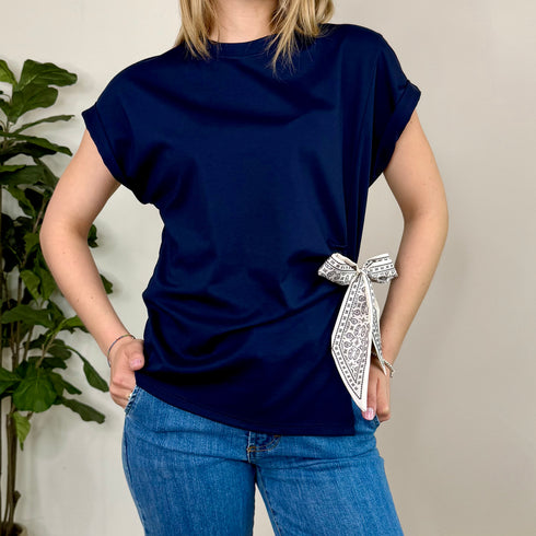 T-shirt con nodo