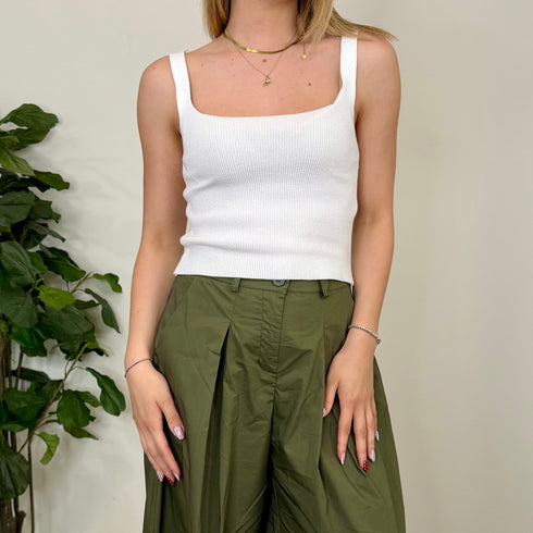 Top con scollo quadrato