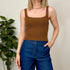 Top con scollo quadrato