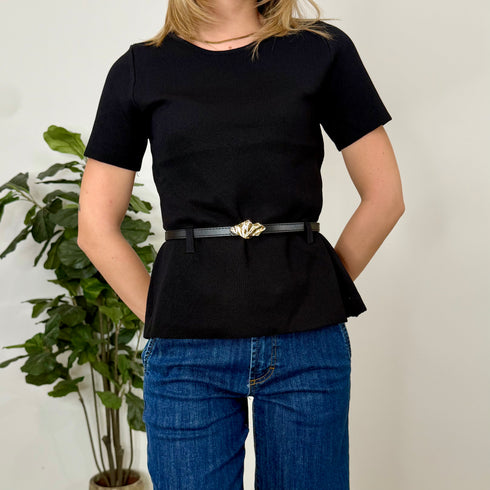 TOP IN MAGLIA CON CINTURA.